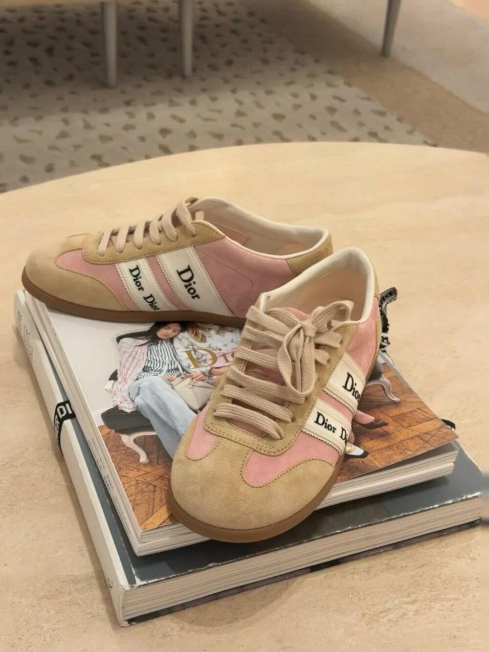 Classic DIOR Shoes: A Stylish and Versatile Choice for Elegance